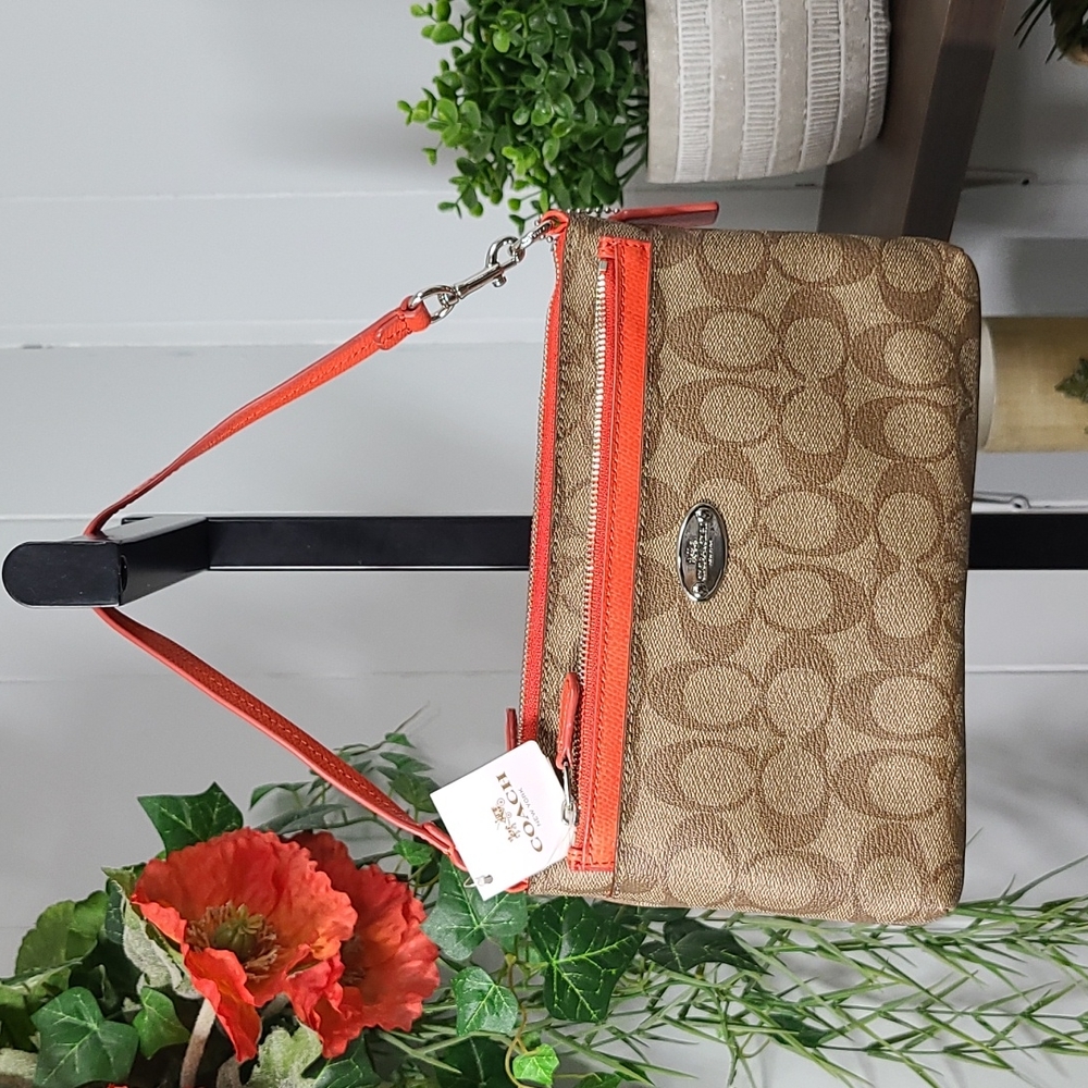 Coach Signature Pop Pouch Wallet Wristlet - Picture 3 of 8